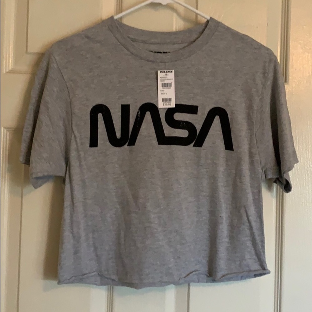 Tillys crop T-shirt
